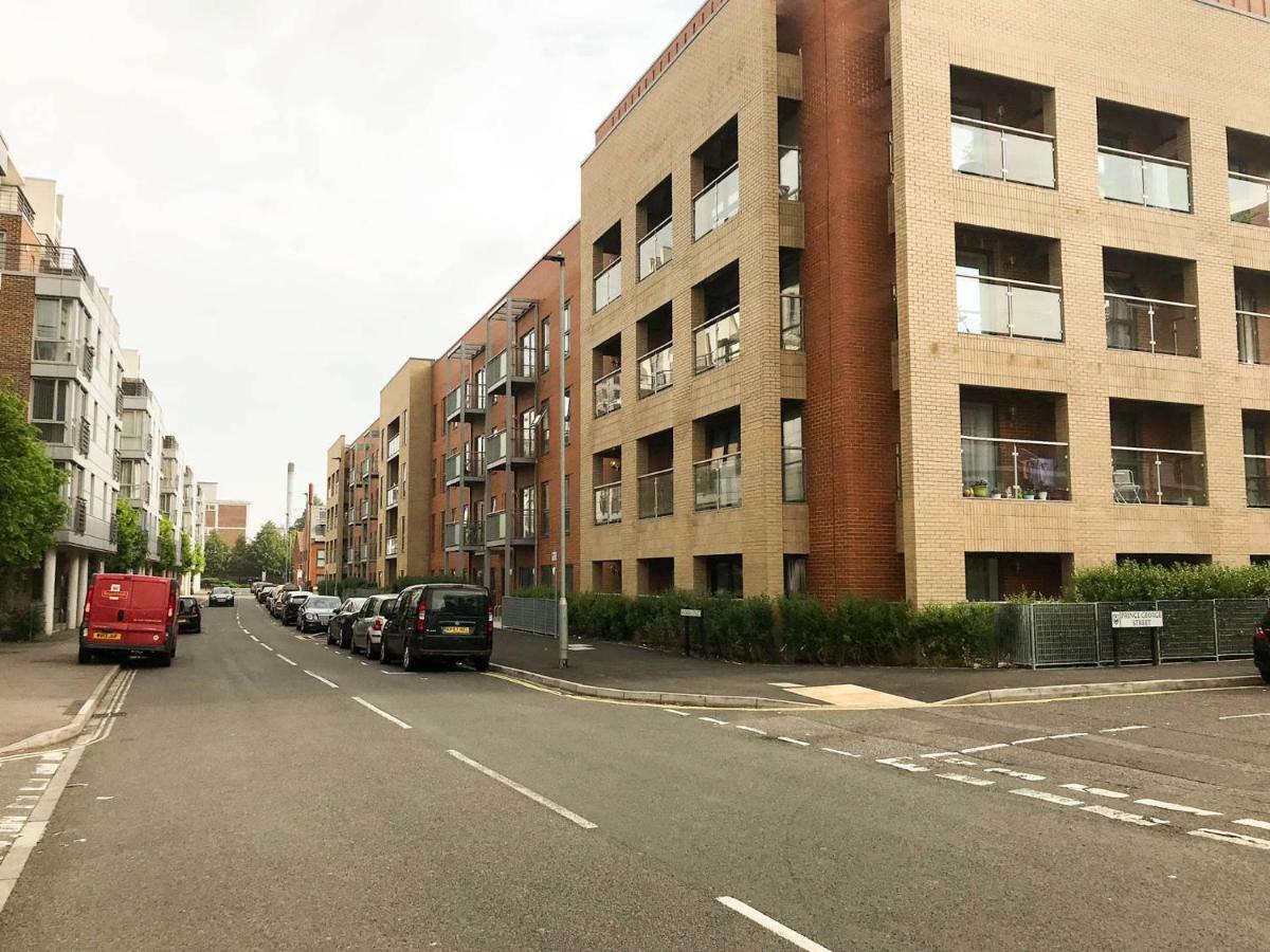 City Centre Apartment Portsmouth Extérieur photo